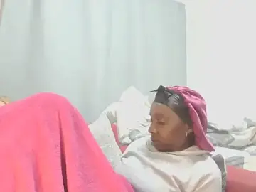 Sexxybella27  live sex cam