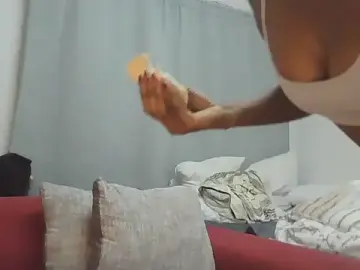 Sexxybella27  live sex cam