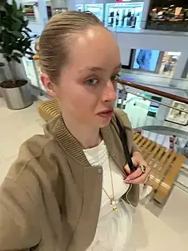 SunnyShiney  live sex cam