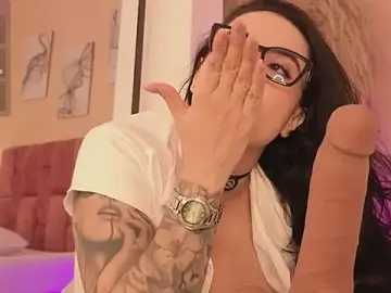 Emmy_danielss  live sex cam