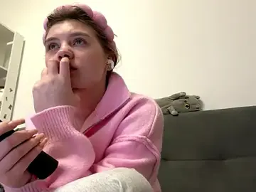 Delia_cute  live sex cam