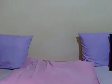 DiamondLuv29  live sex cam