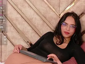 Maddy-Dove  live sex cam