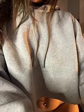 QueenCat222  live sex cam