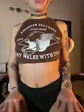 QueenCat222  live sex cam