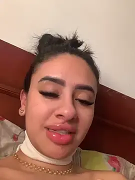 Sweet1_Treat  live sex cam