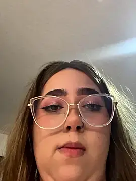 Lorettaivonne  live sex cam