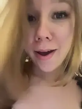 AuroraAtkins  live sex cam