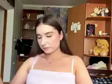 HoneyKittyk  live sex cam