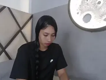 Laura-97  live sex cam