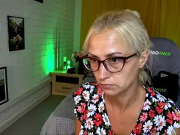 RondaGrinz  live sex cam
