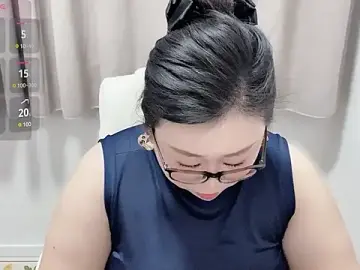 Yauo-ees  live sex cam