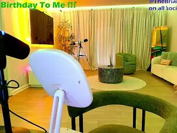 BriannaBrave  live sex cam