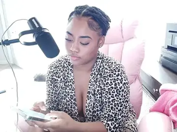 BriannaBrave  live sex cam