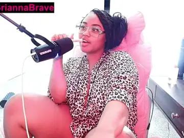 BriannaBrave  live sex cam
