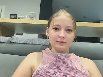 CharmingSarah  live sex cam
