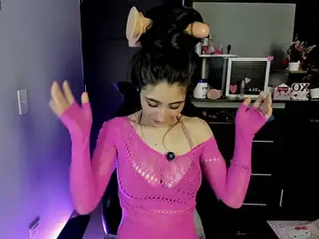 Emilytafur  live sex cam