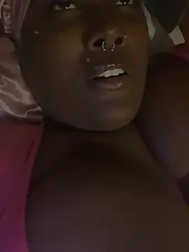 Cocomamii1  live sex cam
