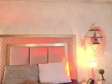 ElizabethSwift  live sex cam