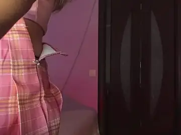 MalloryWest  live sex cam