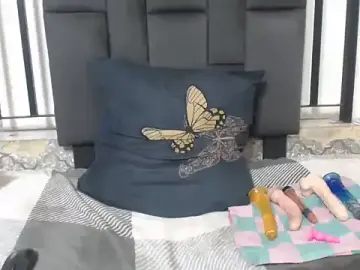 Mushkybae  live sex cam