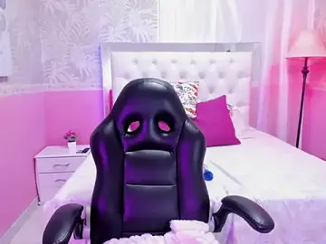 Evelyn_Byrnes  live sex cam