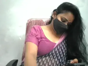 Rathi-priyaa  live sex cam