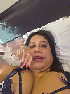 Hot_Queen77  live sex cam