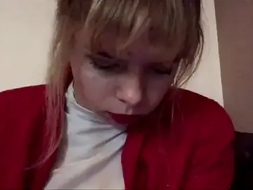 SERBIAN_KISS  live sex cam