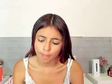 SunnyWhitee  live sex cam