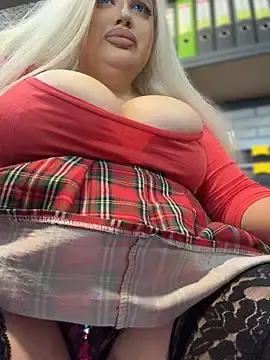 Eliaden  live sex cam