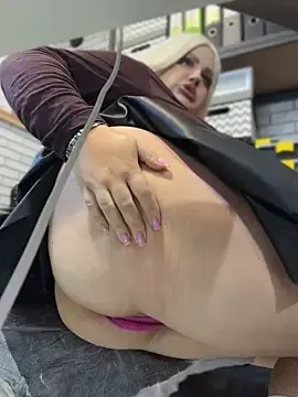 Eliaden  live sex cam