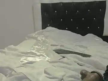 Katty_Bones  live sex cam
