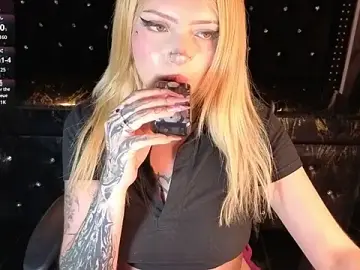 Kitty_fox_b  live sex cam