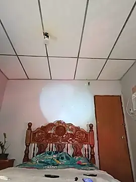 Rebecadiaz13  live sex cam