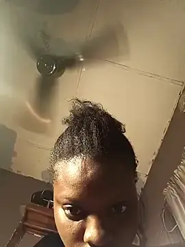 Thick-Sashie  live sex cam