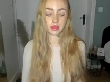 SexyCoralie  live sex cam