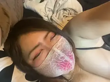 XoxCandyxox  live sex cam