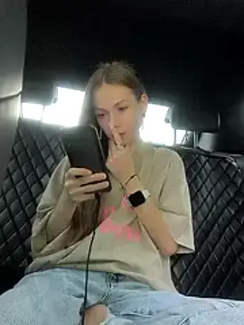 CompactBaby  live sex cam