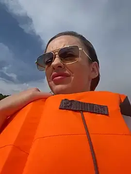 KatieCutieXooo  live sex cam
