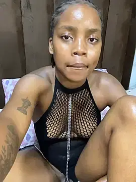 Littlebunny33  live sex cam