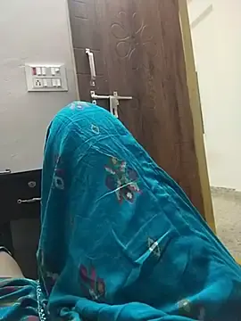 Ragini_telugukannada  live sex cam