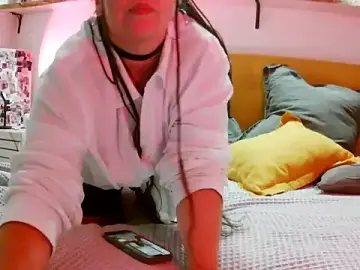 Kelira  live sex cam