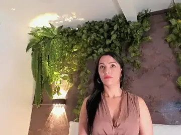 Emily_hunter12  live sex cam