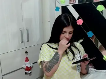 Katery_wok11  live sex cam