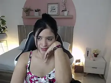 Lucia_henao_  live sex cam