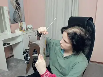 ChauRoberds  live sex cam