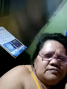 Chubbysweetmom  live sex cam