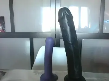 Labombacolombe  live sex cam