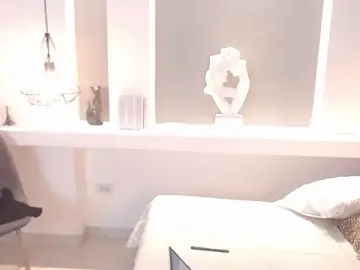 LyraPoe  live sex cam